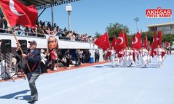 Akhisar’da 19 Mayıs Coşkusu Şehir Stadını Doldurdu