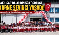 Akhisar'da 30 Bin 598 Öğrenci Karne Sevinci Yaşadı