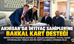 Akhisar’da İhtiyaç Sahiplerine Bakkal Kart Desteği