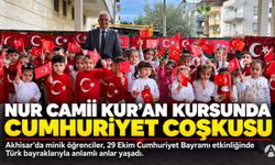 Akhisar’da Minik Öğrencilerden 29 Ekim Cumhuriyet Bayramı Etkinliği
