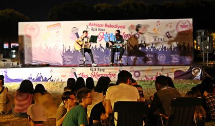 Akhisar’da yaz akşamları konseri kaldığı yerden devam ediyor