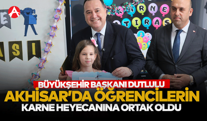 Başkan Dutlulu, Karne Töreninde Öğrencilerin Heyecanına Ortak Oldu