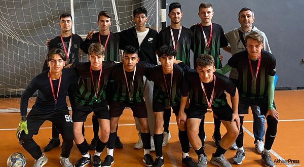 Futsal müsabakalarında şampiyon Namık Oğul Anadolu Lisesi
