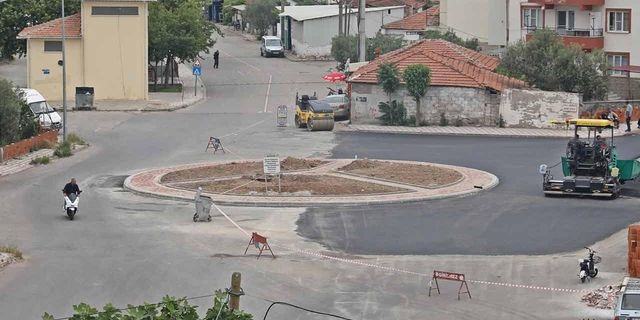 Akhisar Belediyesi'nin hedefi, bu yıl 50 bin tonun üzerinde asfalt serimi