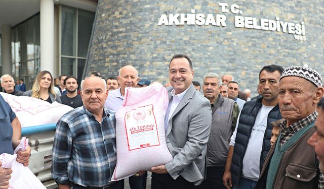 Akhisar Belediyesi’nden çiftçilere ücretsiz ata tohumu desteği