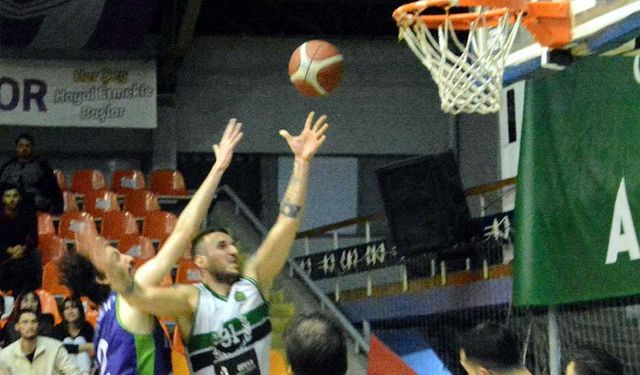 Akhisar Belediye Basketbol Takımı, Orhangazi Gençlik'i 15 Sayı Farkla Yendi