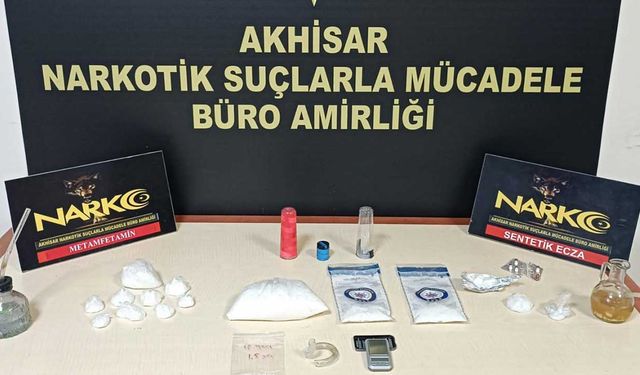 Akhisar’da Uyuşturucu Operasyonu: Dört Şüpheli Gözaltına Alındı