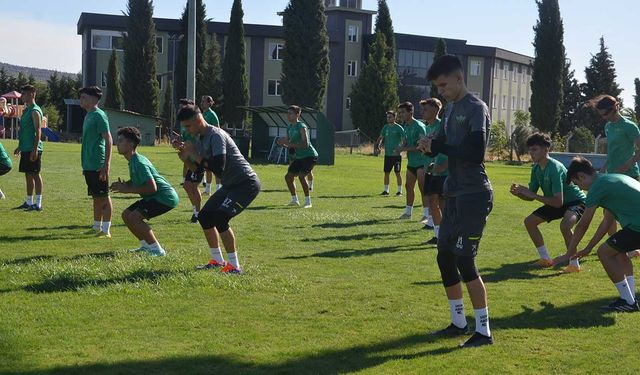 Özay Alkan; "Akhisarspor için kılıçları çektik, mücadele edeceğiz"