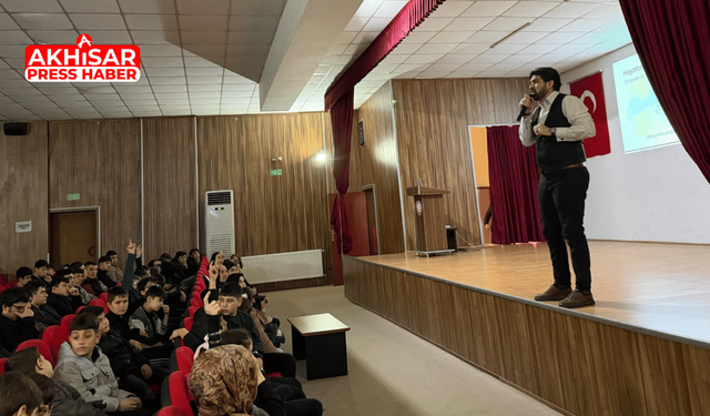 “Bir Ay, Bir Nesil” Projesi Akhisar’da Başladı