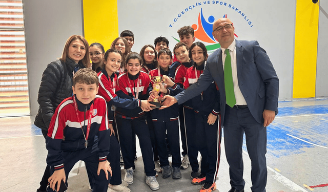 Akhisar’da Okul Sporları Heyecanı: Korfbol ve Floor Curling Müsabakaları Tamamlandı