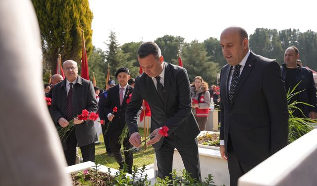 Akhisar’da 18 Mart Çanakkale Zaferi ve Şehitleri Anma Günü Töreni Düzenlendi