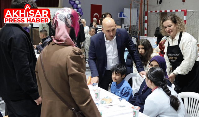 “Akhisar Eğitiminde Kadın Eli” Projesi Kapsamında İftar Programı Düzenlendi