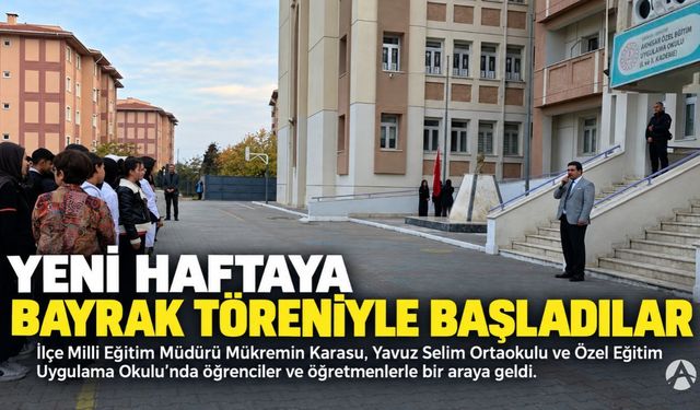 Akhisar’da Yeni Haftaya Bayrak Töreniyle Başladılar