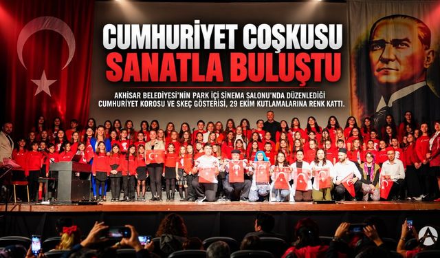 Akhisar’da Cumhuriyet’in 103. Yılı Sanatla Kutlandı
