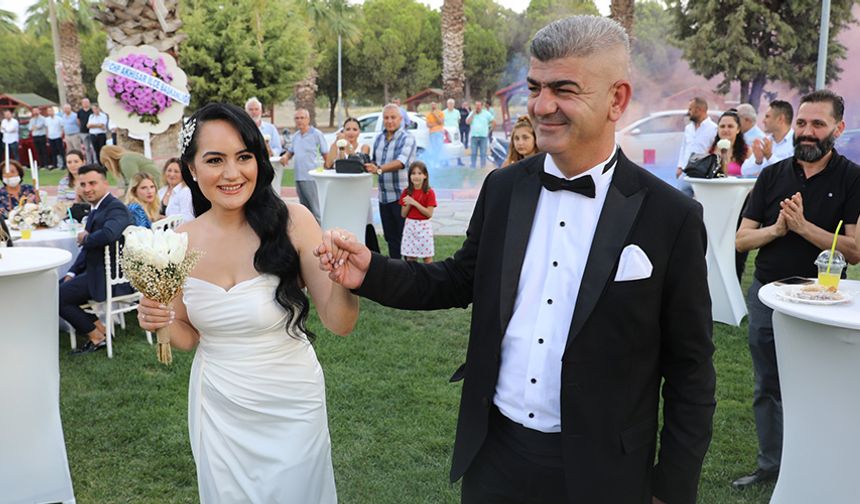 Akhisar Belediye Meclis Üyesi Yılmaz Akar, evlendi