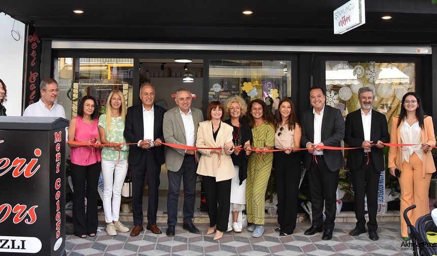 Işın Mumcu Artisan Meri Colors Sanat Atölyesi Akhisar'da açıldı