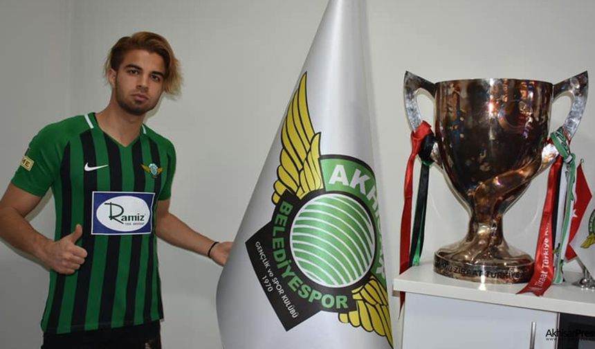 AKhisarspor'un 23 yaşındaki futbolcusu kariyerini noktaladı!