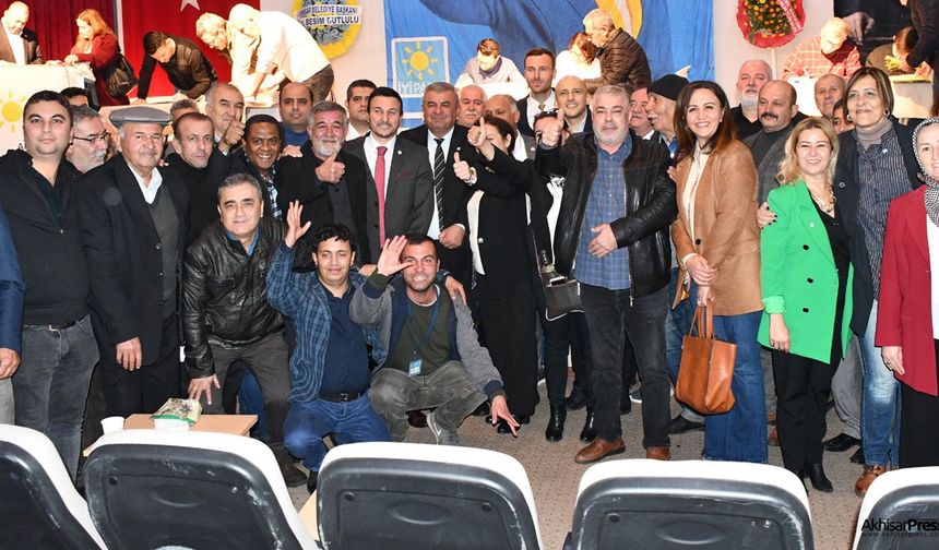 İYİ Parti Akhisar'da ilçe başkanı Halil Korkmaz yeniden seçildi!