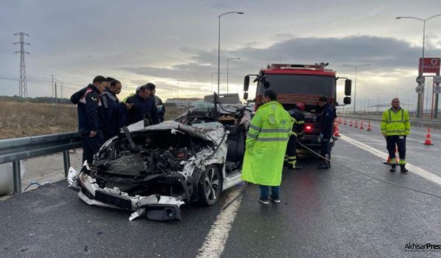 Akhisar'daki feci kazada, Kazakistanlı kadın öldü, Ukraynalı kadının ise tedavisi sürüyor!