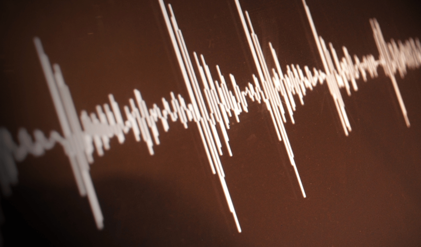 Akhisar ve Çevre İllerde Hissedilen Deprem Paniğe Neden Oldu