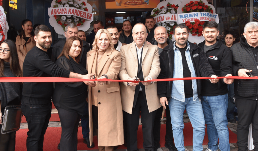 Meşhur İzmir Kumru Akhisar’da Hizmete Açıldı