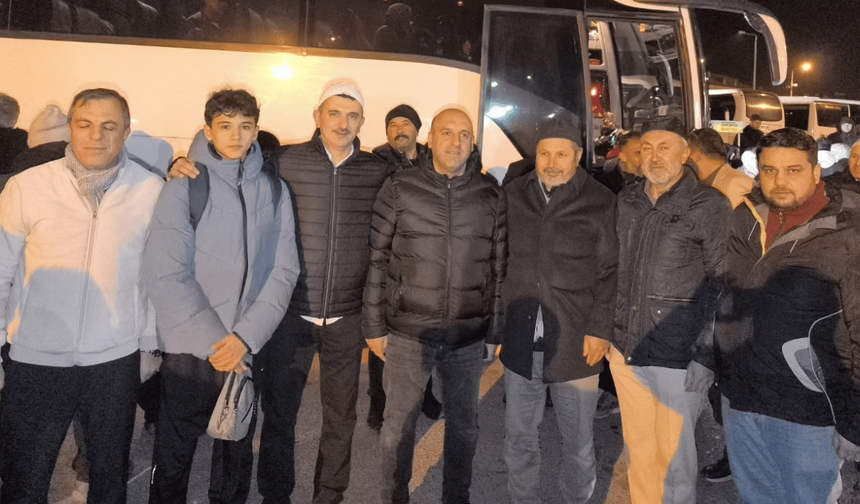 Akhisar Kaymakamı Mustafa Can da Umreye gitti