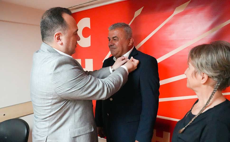 İYİ Parti eski Akhisar ilçe başkanı CHP'ye geçti!