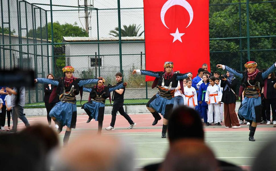 19 Mayıs Atatürk'ü Anma ve Gençlik Spor Bayramı'nın 105. yıl dönümünü büyük bir coşkuyla kutladı